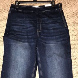BRAND KANCAN Blue Jean Leggings SIZE 11/29